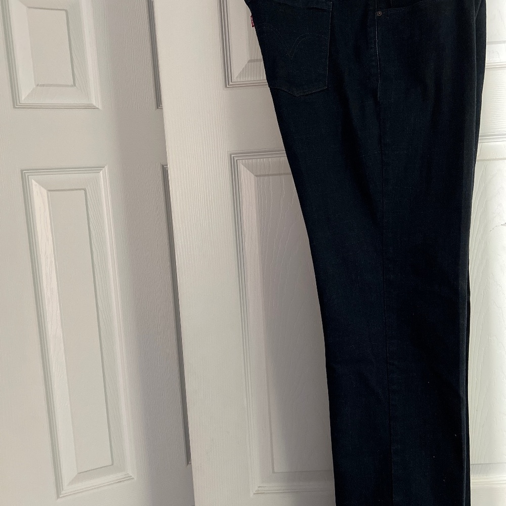 Women Levi jeans